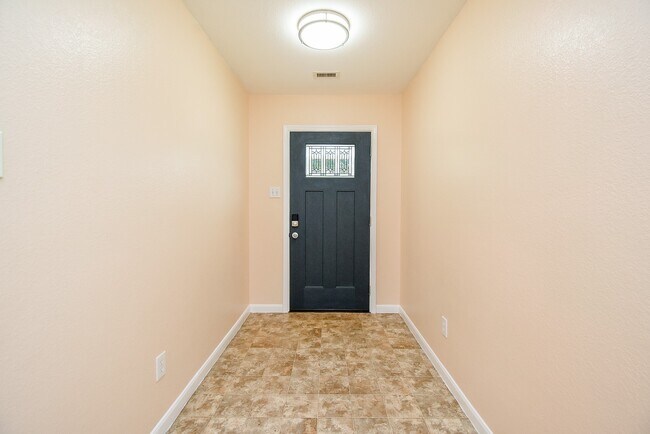 Foto del edificio - 2631 Skyview Trace Ct