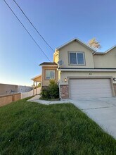 Building Photo - 911 E 9400 S