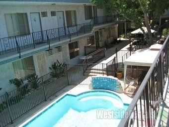 Primary Photo - 4660 Kester Ave
