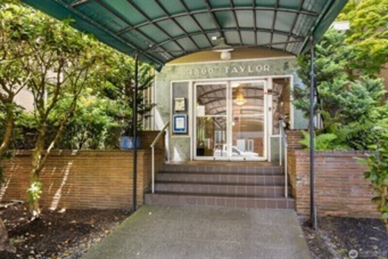 Foto principal - 1800 Taylor Ave N
