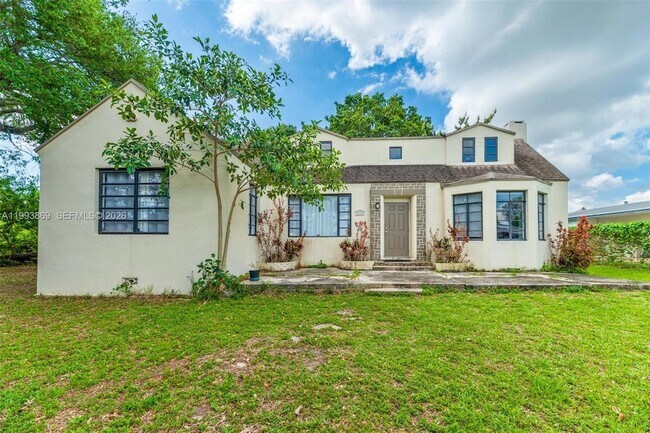 Foto del edificio - 1238 NE 112th St