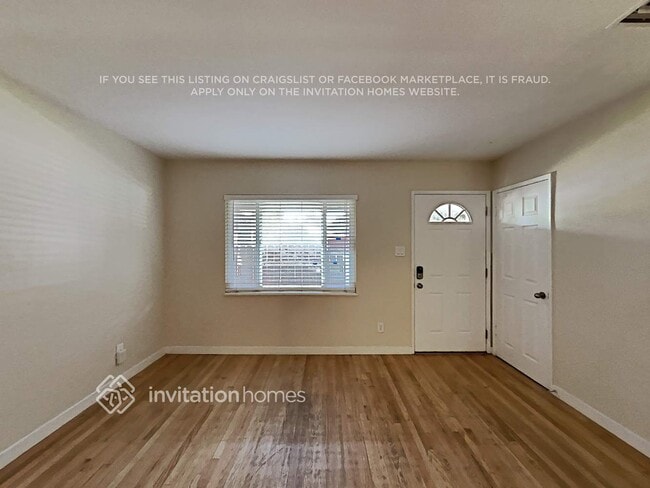 Foto del edificio - 8451 Murietta Ave