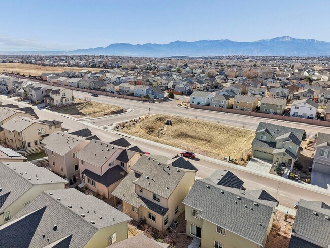 Foto del edificio - 3 Bed 2 bath house off of N Carefree!