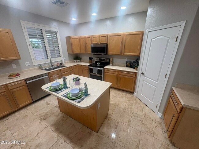 Foto del edificio - 17633 N 41st St