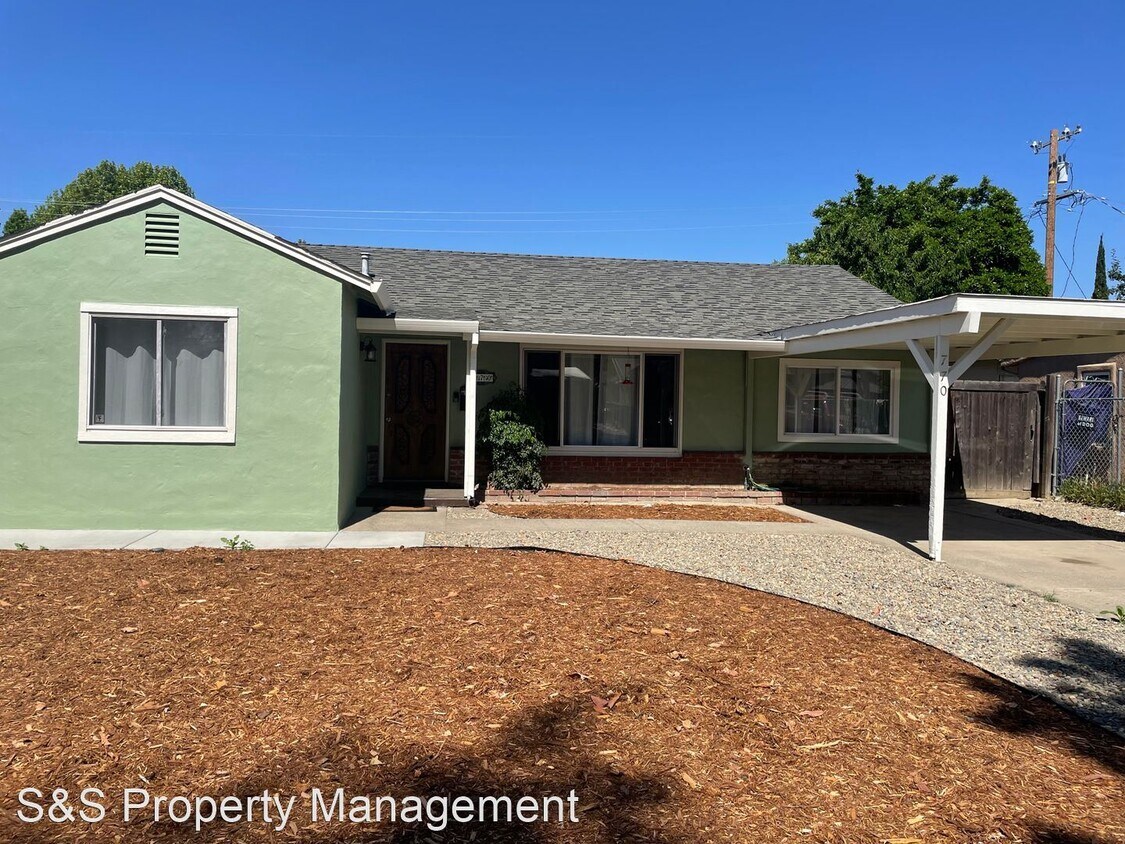 Primary Photo - 3 br, 1 bath House - 770 Elder Drive