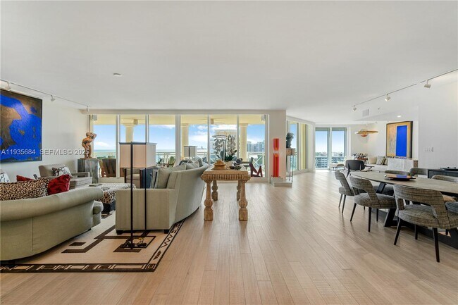 Foto del edificio - 430 Grand Bay Dr