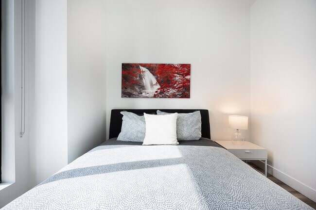 Building Photo - 237 Rue Lucien-L'Allier