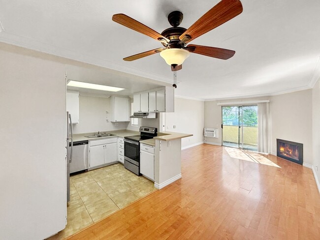 Building Photo - Beautiful 1B/1BA Condo in San Marcos!