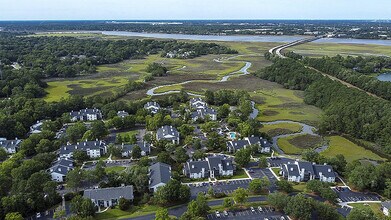 Building Photo - Middleton Cove