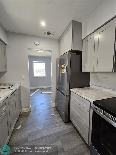 Building Photo - 2221 Sunset Strip