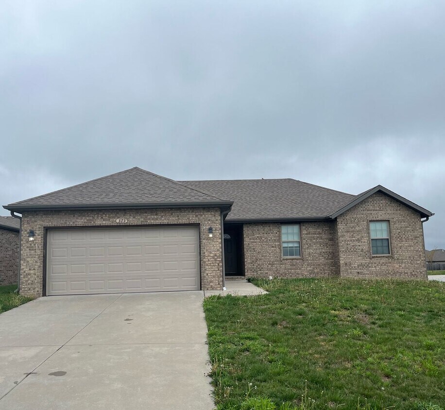 379 Madird, Republic, MO 65738 House Rental in Republic, MO