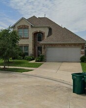 Building Photo - 118 Silverglen Ct