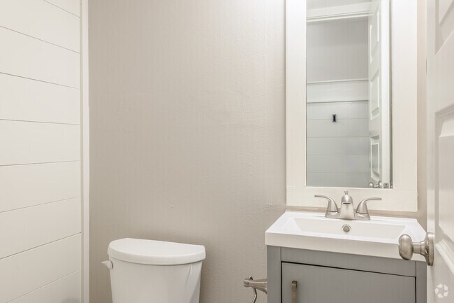 Medio baño - Magnolia on Melody Townhomes