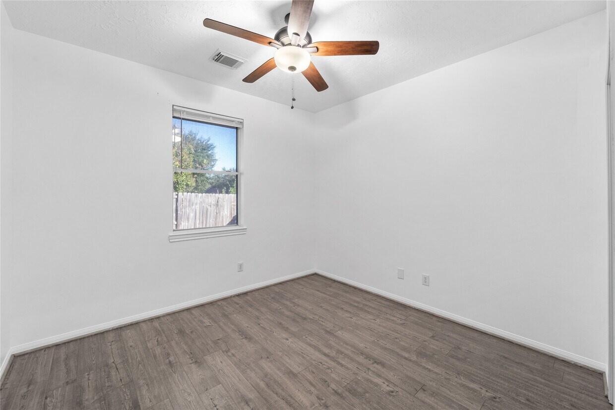 Foto del edificio - 11543 Valley Pike Ct