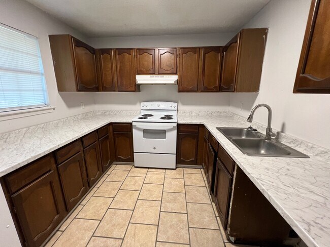 Foto del edificio - 406 Herbert Rd