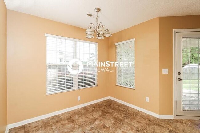 Foto del edificio - 3 Bedroom Pet-Friendly Home in High Point,...
