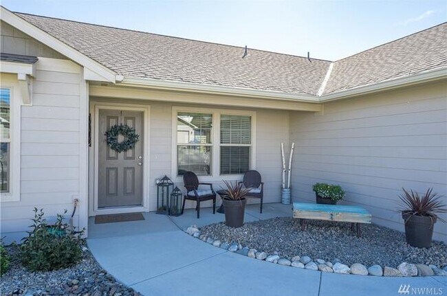 Foto del edificio - 480 Spring View Pl