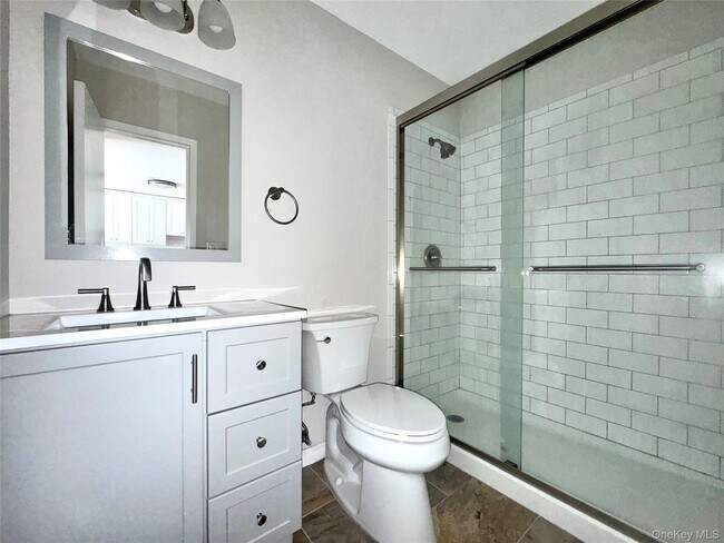 Building Photo - 213 Lake Ave