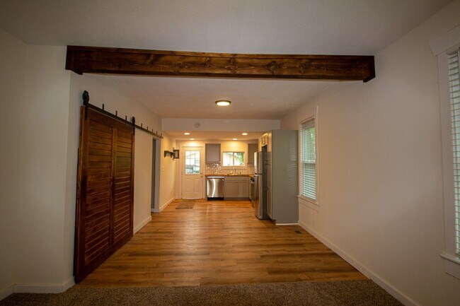 Foto del edificio - Single-Family Home in the Worley Street-Park Neighborhood