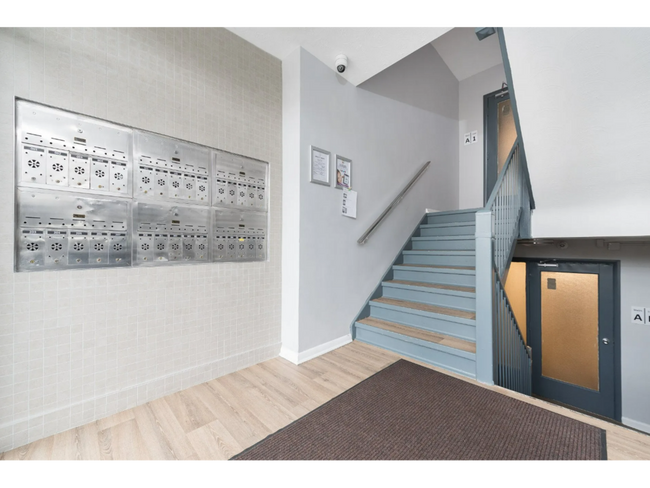 Building Photo - 12 & 14 Rusholme Drive