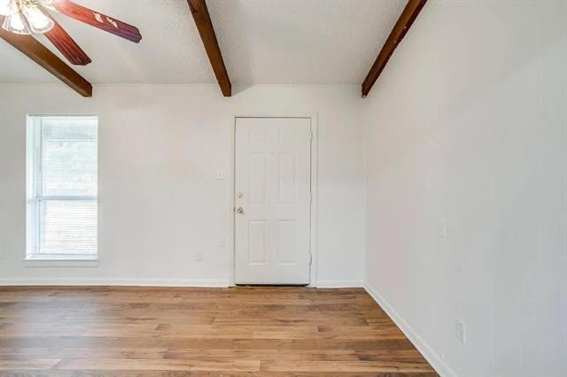 Foto del edificio - 144 Meador Ln