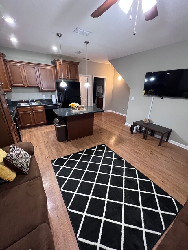 Foto del edificio - 1928 Corvallis Ave