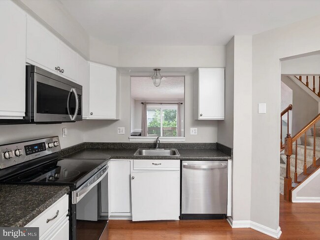 Foto del edificio - 43 Parkhill Pl