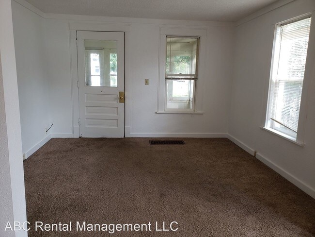 Building Photo - 629 Plumer St