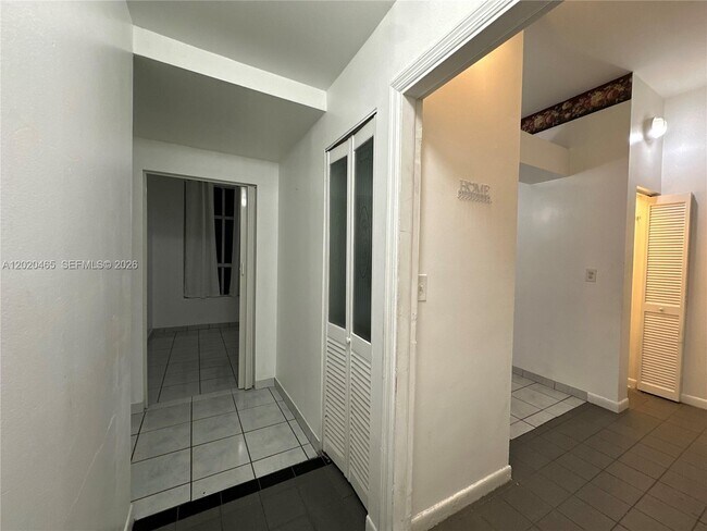 Foto del edificio - 7420 W 20th Ave