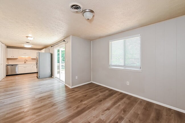 Building Photo - 1860 Suwanee Ridge Ct NW