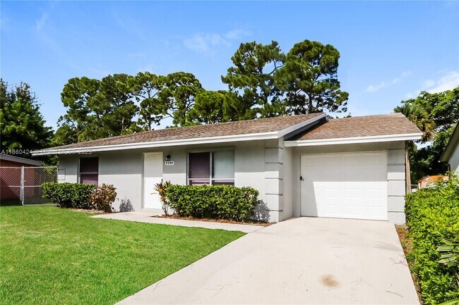 Foto del edificio - 7109 Glenwood Dr