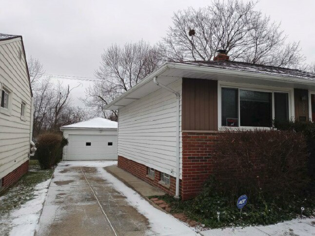 Building Photo - 513 Westview Rd
