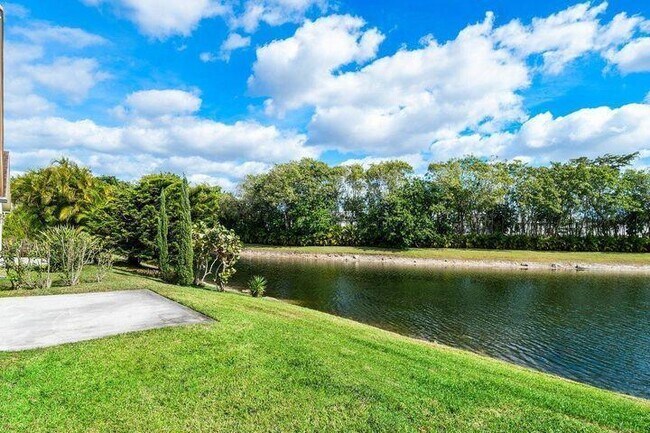 Building Photo - 9155 Pine Springs Dr