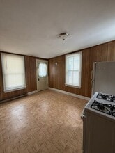 Building Photo - 344 E Park St