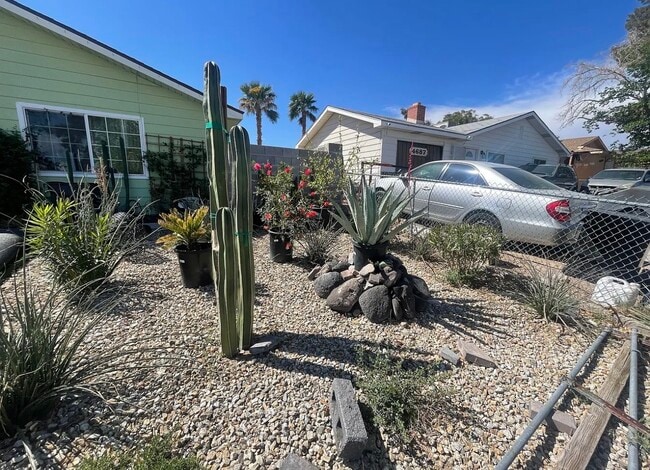 Building Photo - 4693 Livermore Ave