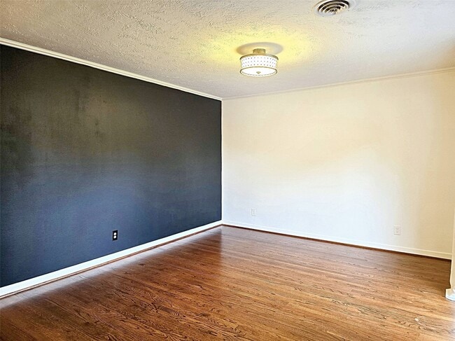 Foto del edificio - 4414 Gardendale Dr
