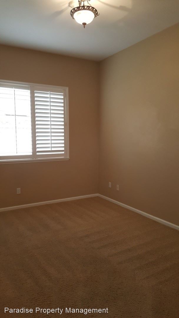 Building Photo - 4 br, 3 bath House - 704 Tierney Ave.
