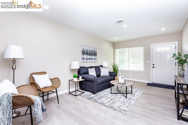 Building Photo - 10132 Rockingham Dr