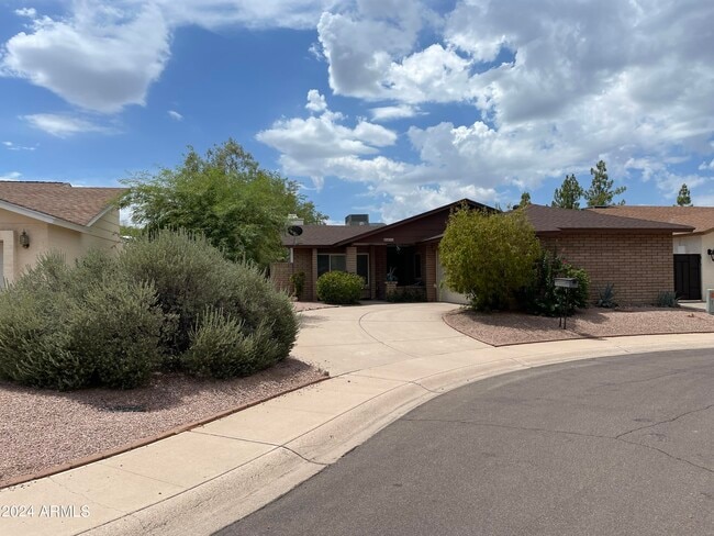 Building Photo - 8473 E Pierce St