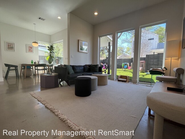 Foto del edificio - 3 br, 2.5 bath House - 4514 Mount Vernon D...