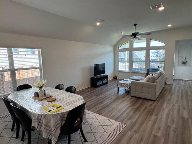 Building Photo - 201 Dove Tree Dr