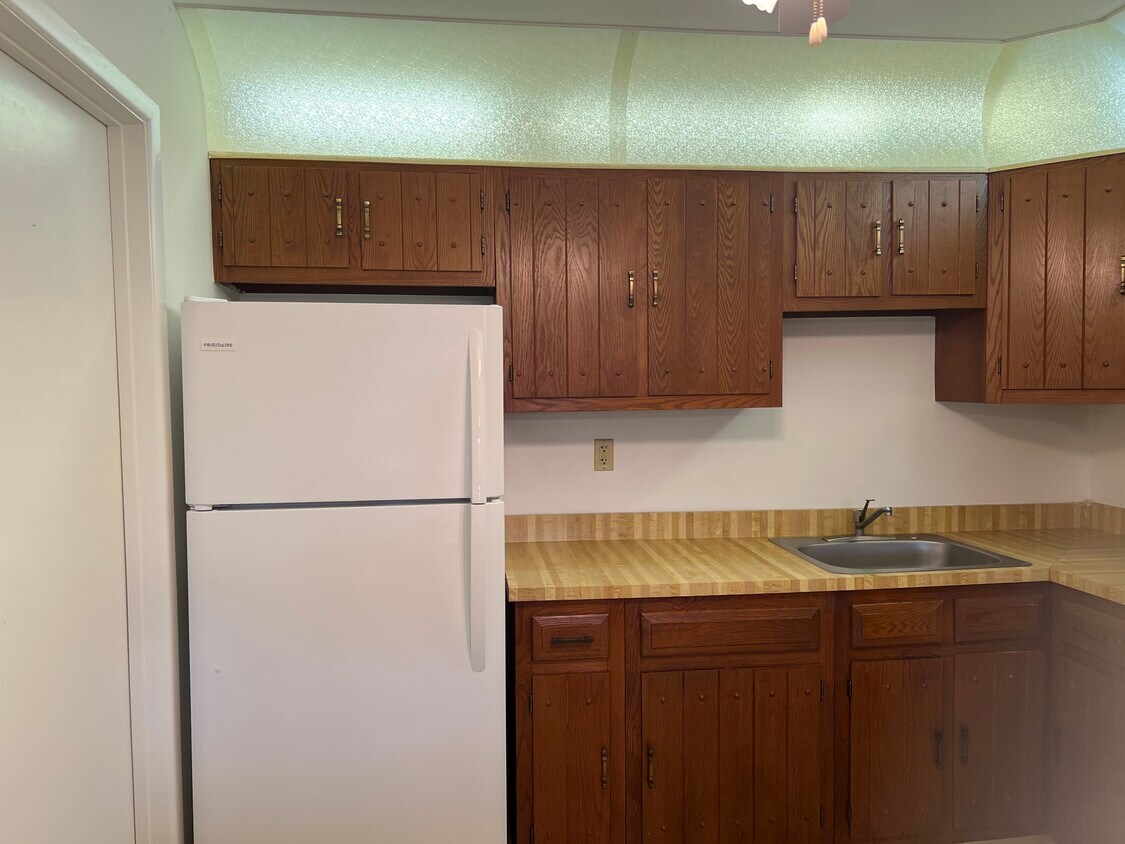 Primary Photo - 134 Amberly Dr