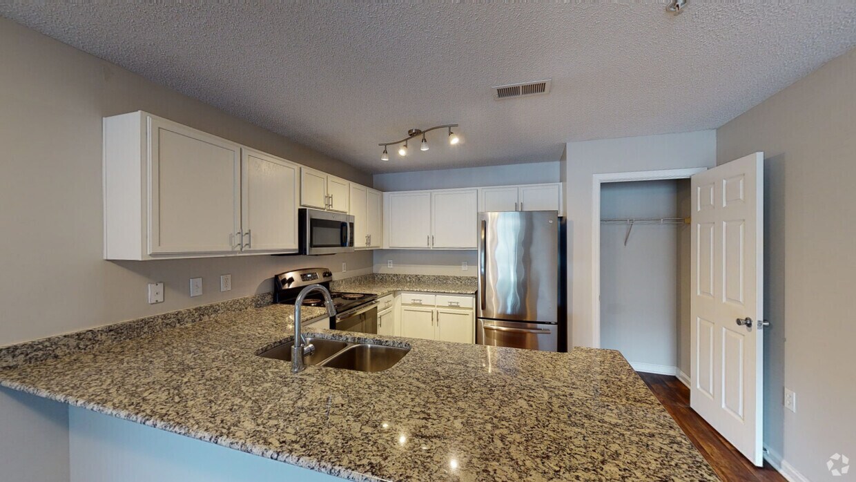 Photo - Summerlin Ridge Apartments