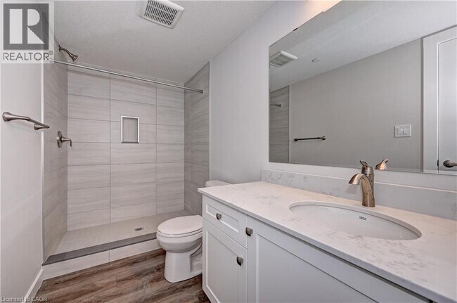 Building Photo - 118 Gravel Ridge Trail