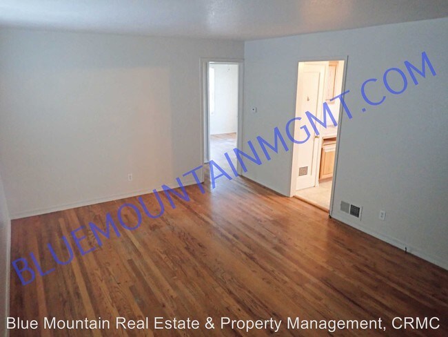 Building Photo - 1509-1515 E Caramillo St