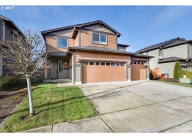 Building Photo - Immaculate 4BD in Salmon Creek! Open Conce...