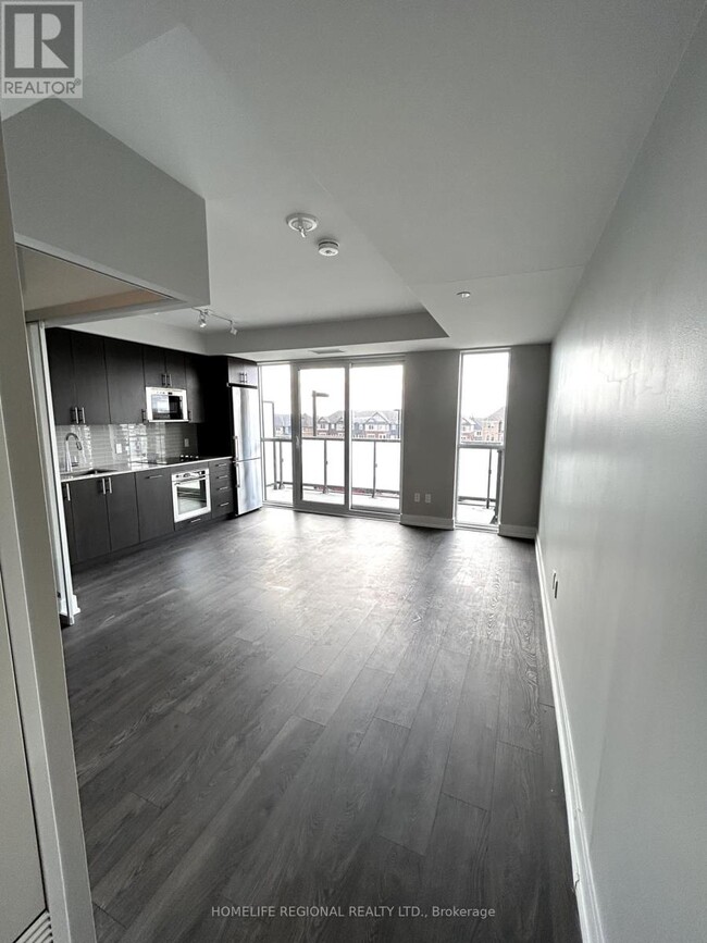 Photo du bâtiment - 2550-2550 Simcoe St N