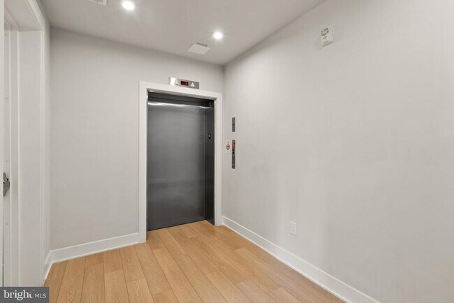 Foto del edificio - 43443 Croson Ln