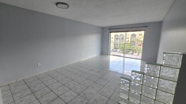 Foto del edificio - 2800 NW 56th Ave