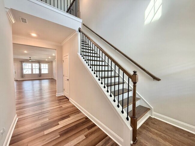 Foto del edificio - 4913 Enlightenment Rd